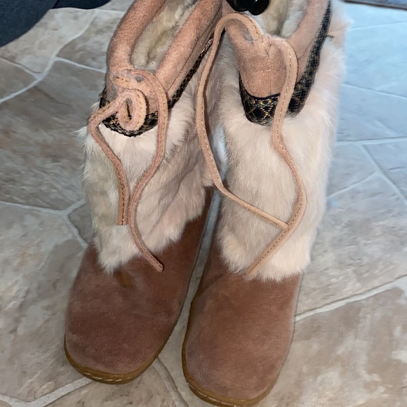 BEARPAW RABBIT FUR BOOTS😍😍😍😍😍😍 - Picture 4 of 5